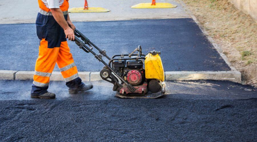 Professional gutter cleaning in Rockville, VA